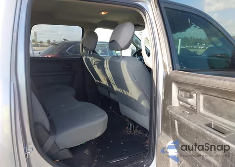 2019 Ram 1500 Classic Tradesman 4X2 5'7 Box z USA, uszkodzony, nr VIN 1C6RR6KT1KS746771